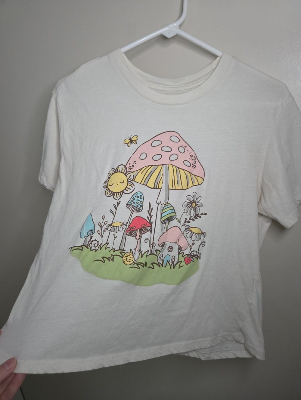 Women's Pretty Rebel Mushroom Print T-shirt Sz Medium - Picture 5 of 6